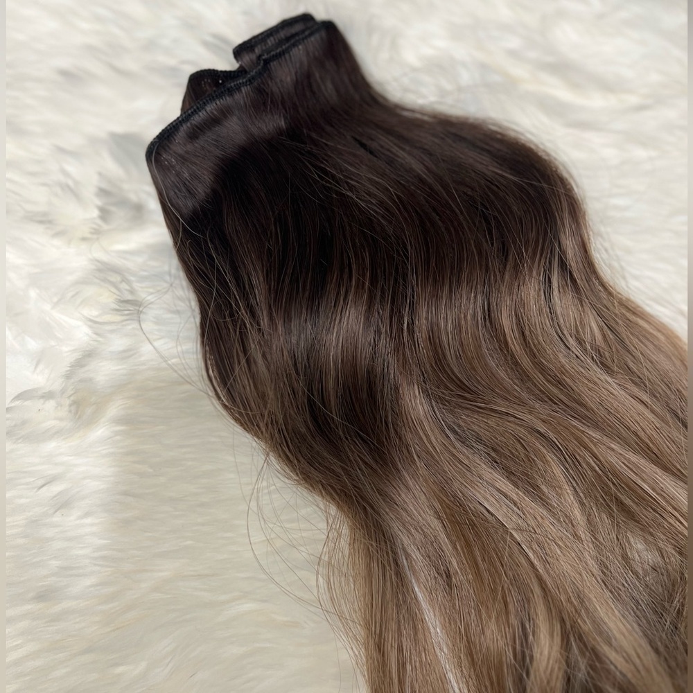 24 In Ombre Hair Style Clip in Hair Extensions Brown to Light Blonde wavy - Picture 3 of 10